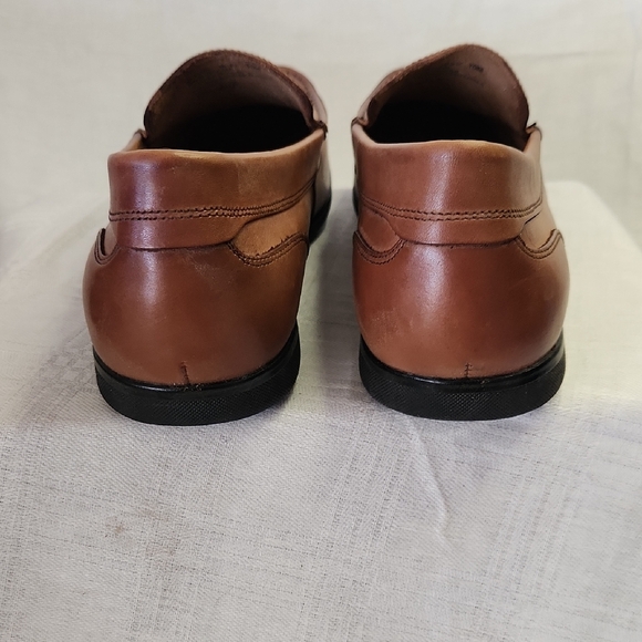 NWOT Dockers Brown Leather Slip-On Loafers with Moccasin Seam - Picture 5 of 8